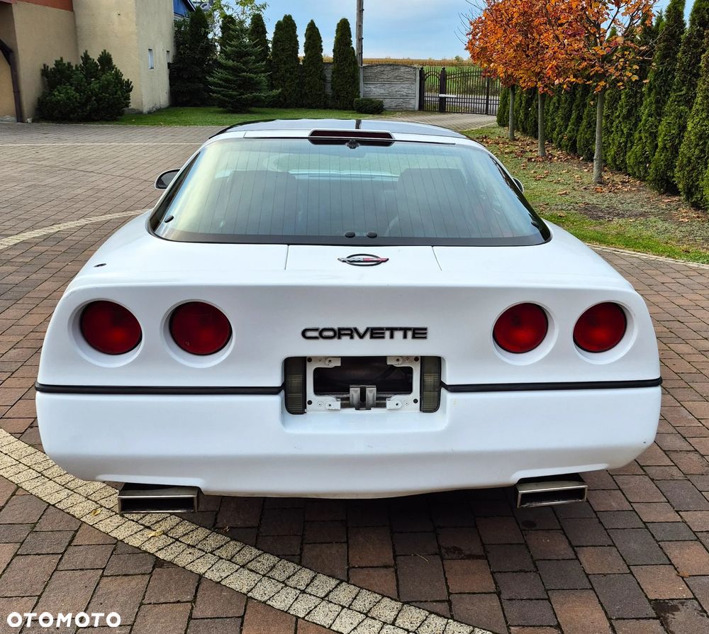 Chevrolet Corvette - 6