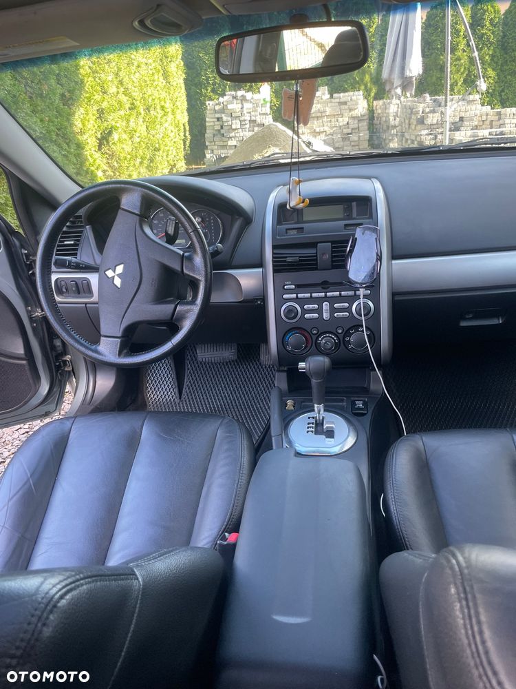 Mitsubishi Galant 2.4 ES - 10