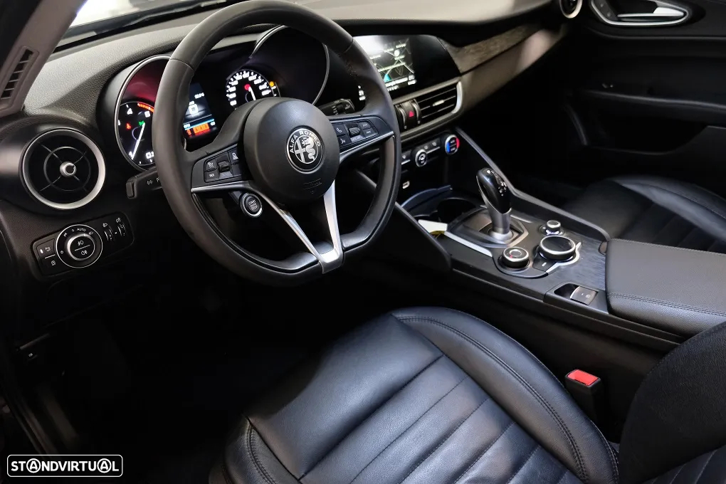 Alfa Romeo Giulia 2.2 D Super AT8 - 10
