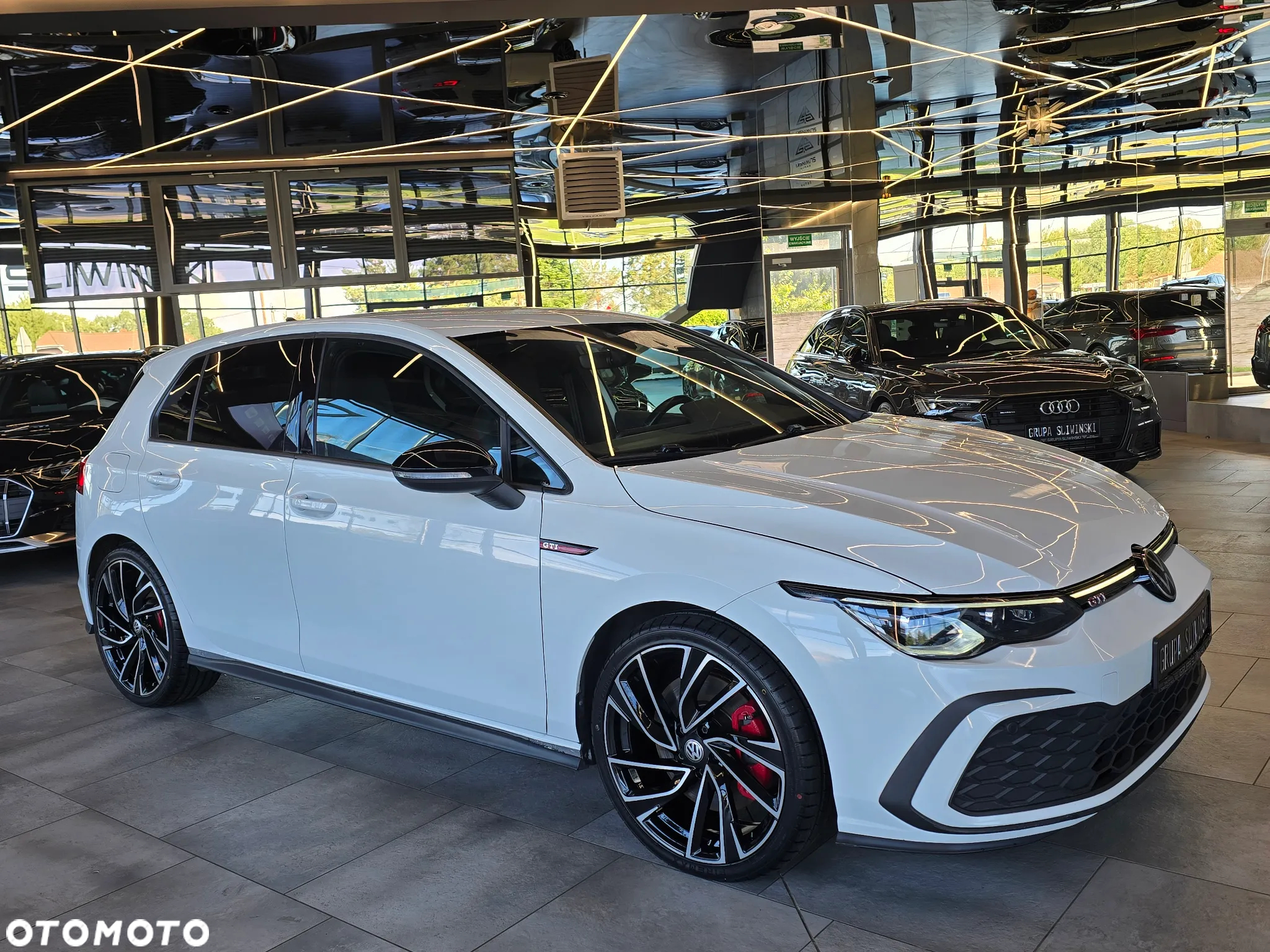 Volkswagen Golf VIII 2.0 TSI GTI DSG - 11