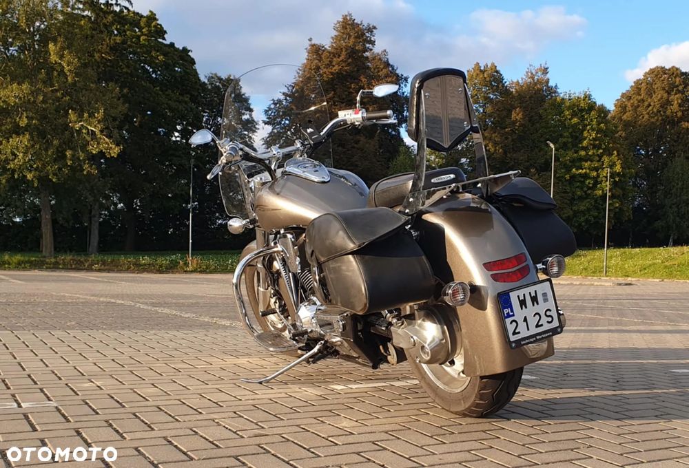 Suzuki Intruder - 3