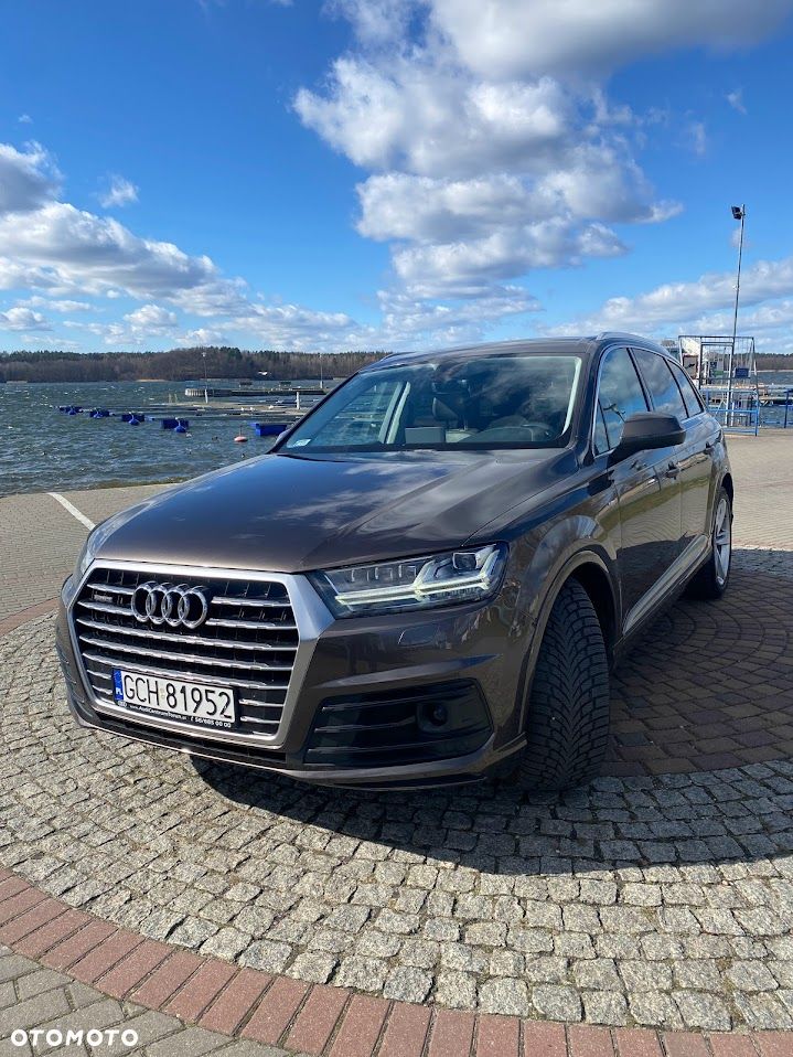 Audi Q7 - 1