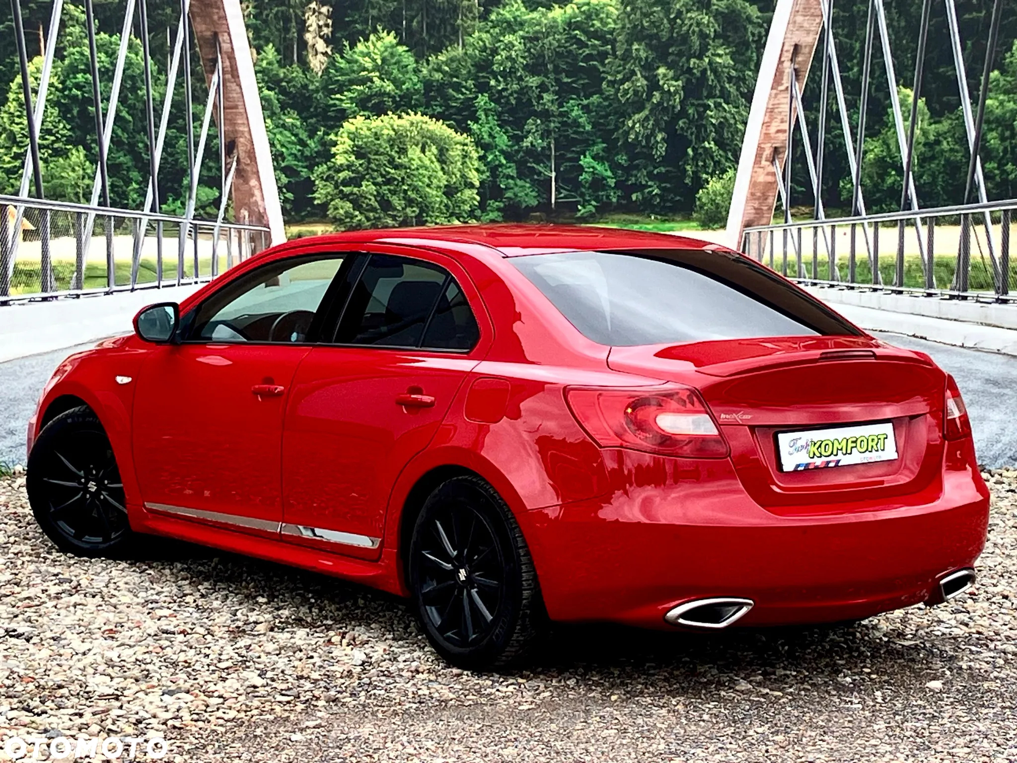 Suzuki Kizashi 2.4 Sport - 11