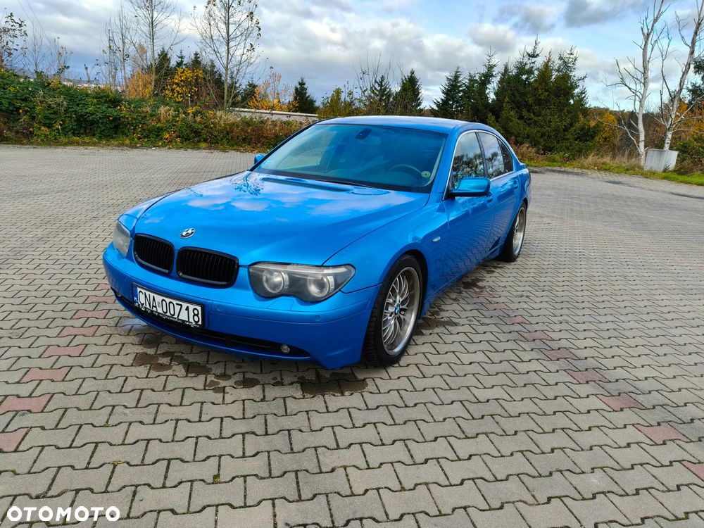 BMW Seria 7 745i - 3