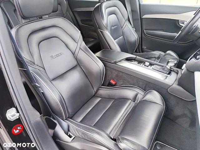 Volvo XC 90 D5 AWD R-Design 7os - 22