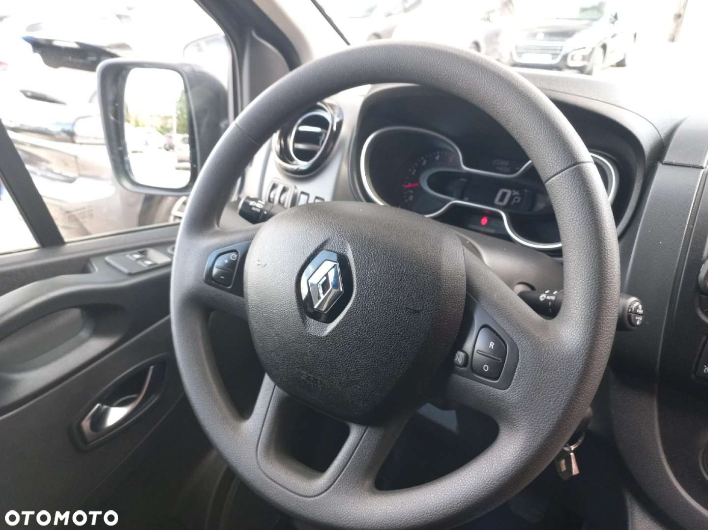 Renault TRAFIC - 19