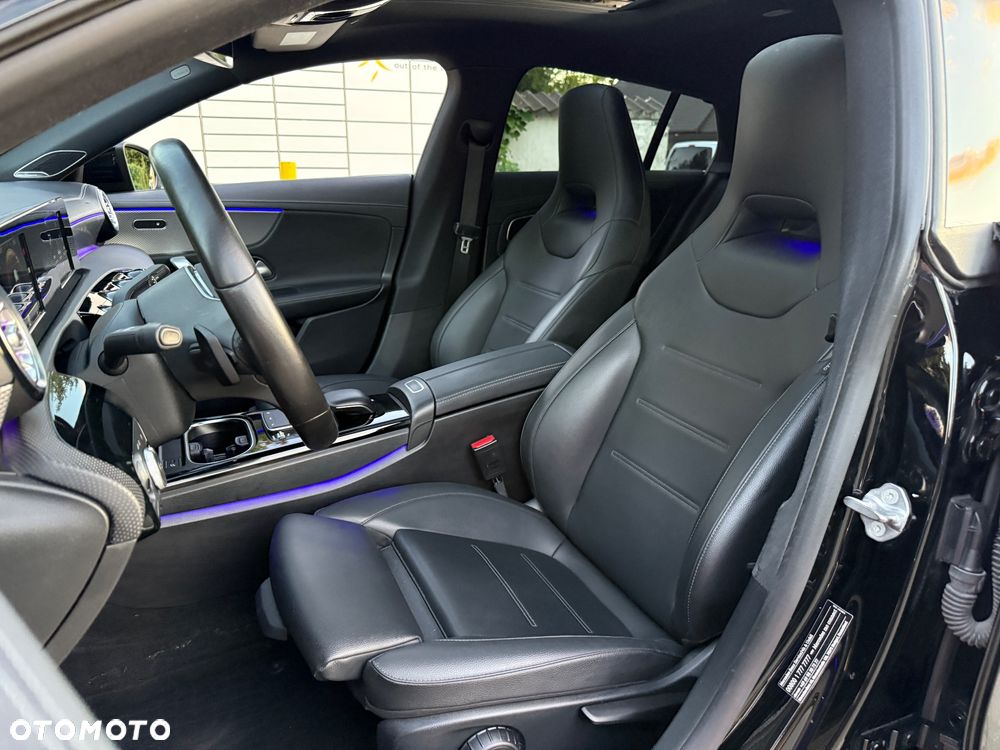 Mercedes-Benz CLA 220 d AMG Line 8G-DCT - 12