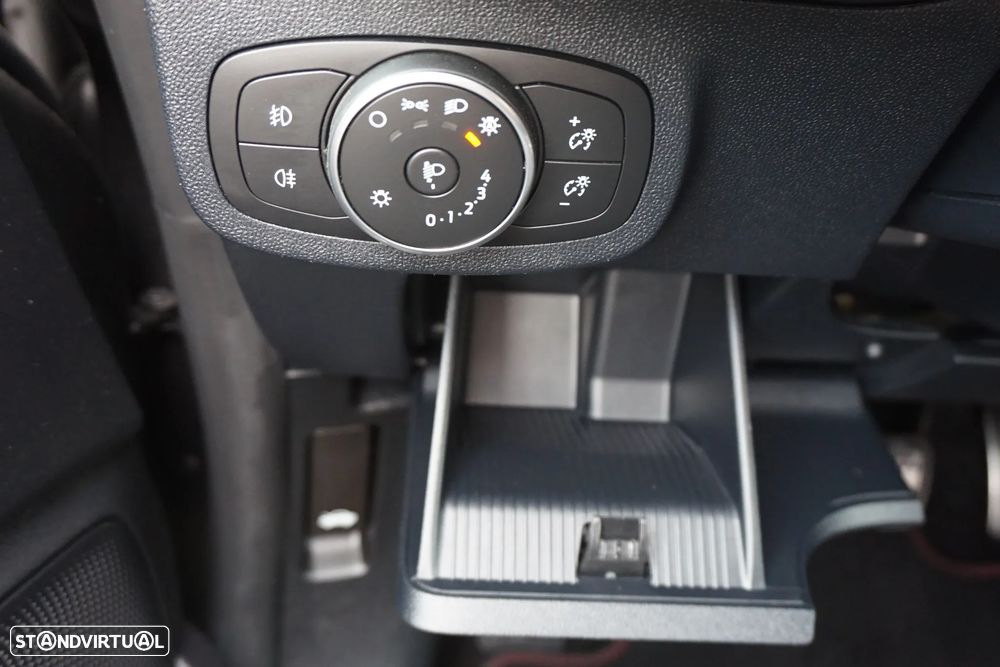 Ford Fiesta 1.0 EcoBoost MHEV ST-Line - 36