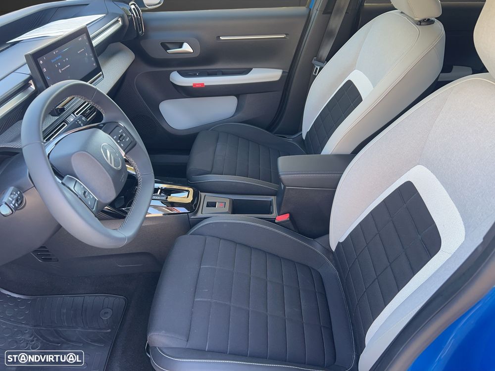 Citroën C3 1.2 Hybrid Max e-DSC6 - 11