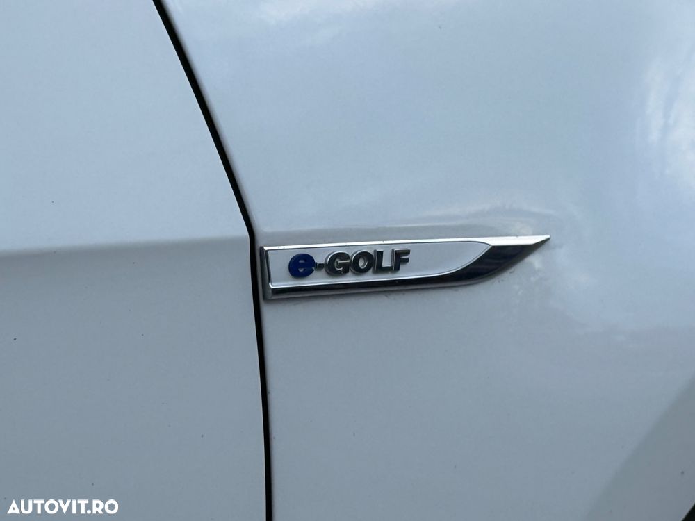 Volkswagen e-Golf - 11