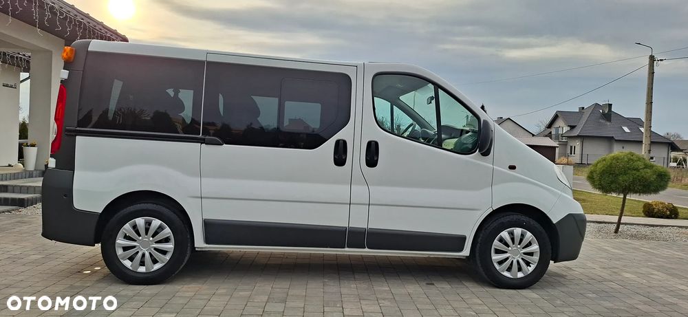 Opel Vivaro - 10