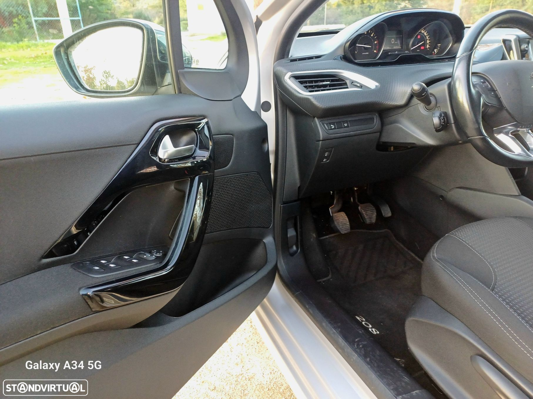 Peugeot 208 1.6 BlueHDi Style - 20