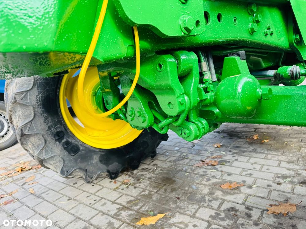 John Deere 6125R - 21