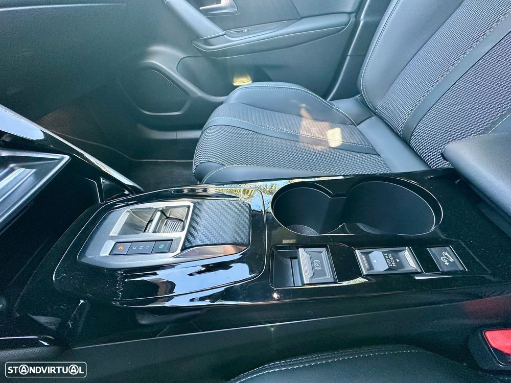 Peugeot e-2008 50 kWh GT Line - 15