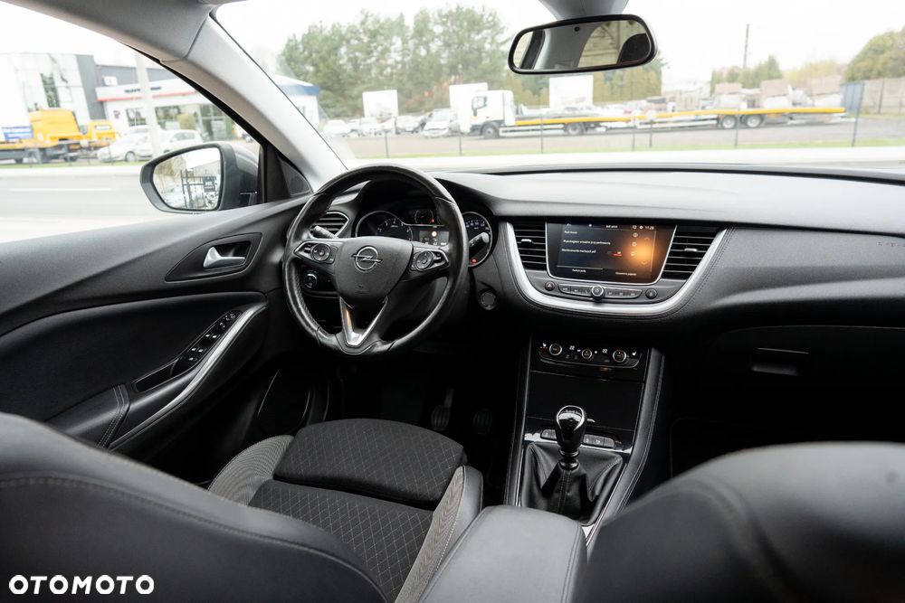 Opel Grandland X 1.2 Start/Stop Business INNOVATION - 27