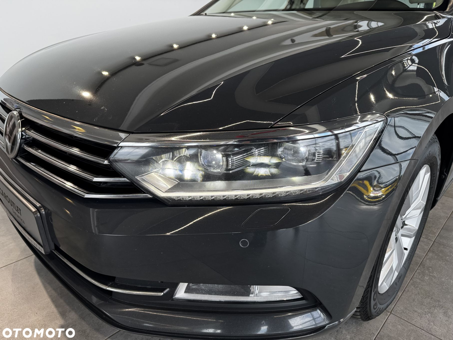 Volkswagen Passat - 10