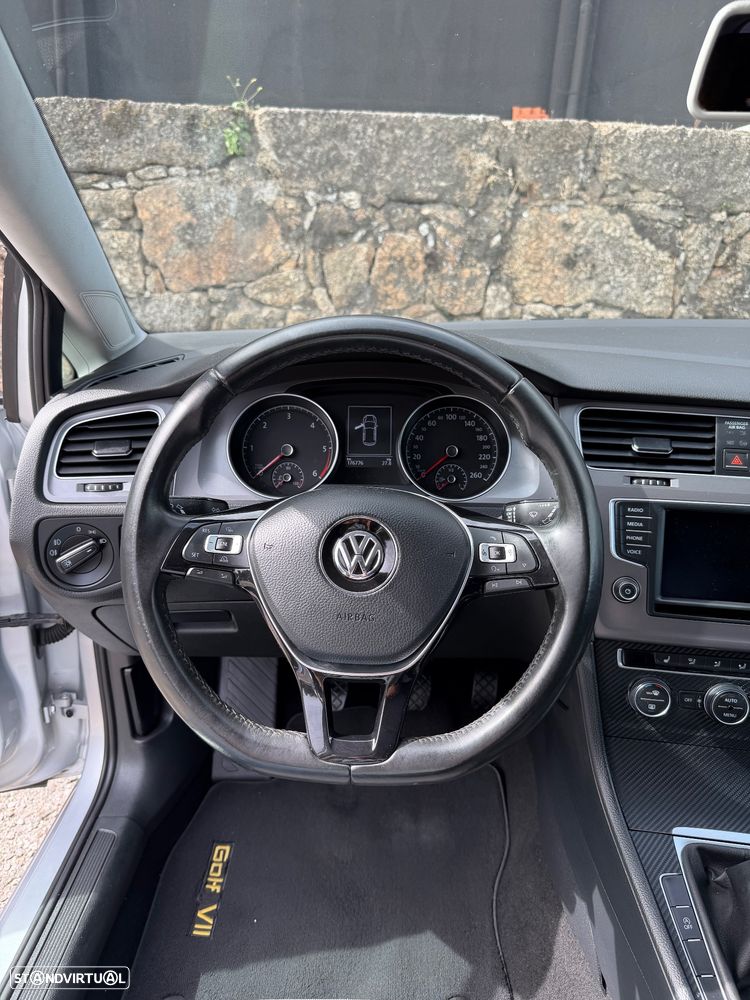 VW Golf 1.6 TDi BlueMotion Confortline - 14