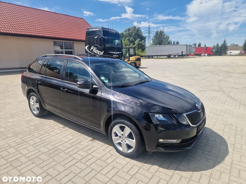 Skoda Octavia 2.0 TDI DSG Ambition - 4