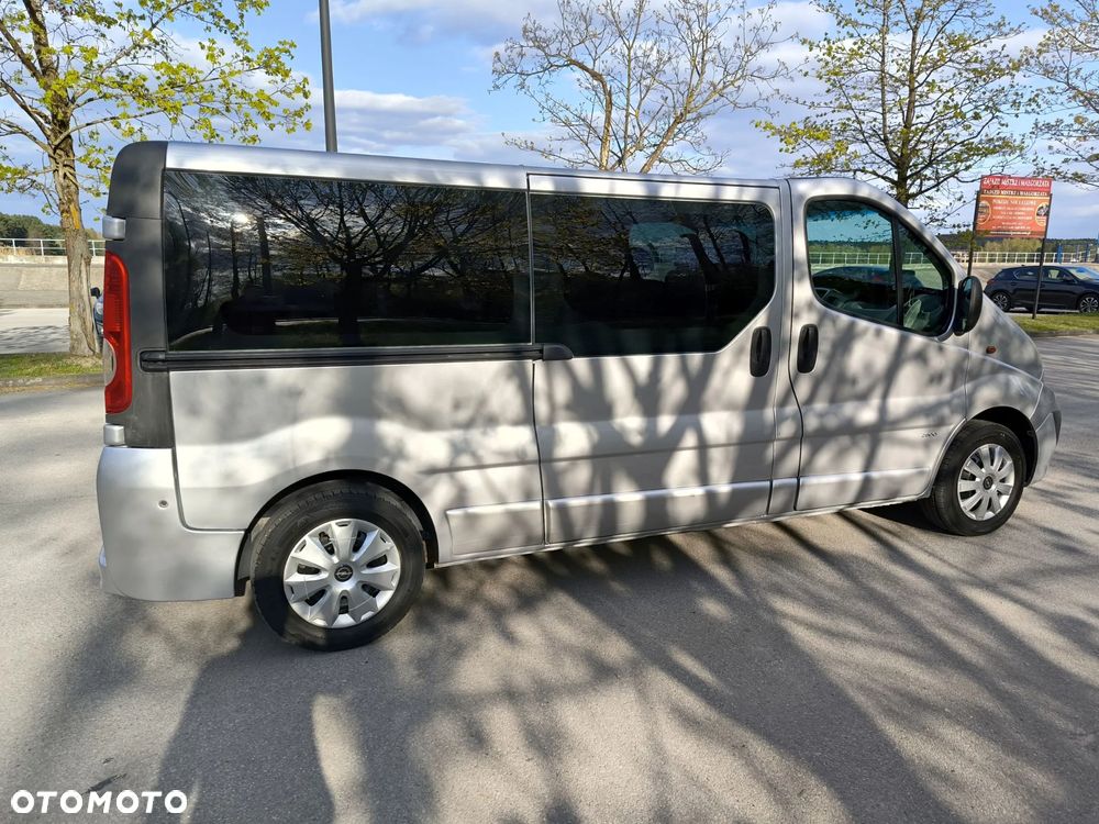 Opel Vivaro L2H1 2.9t - 10