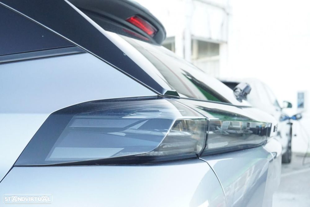 Peugeot e-2008 54 kWh Allure - 35