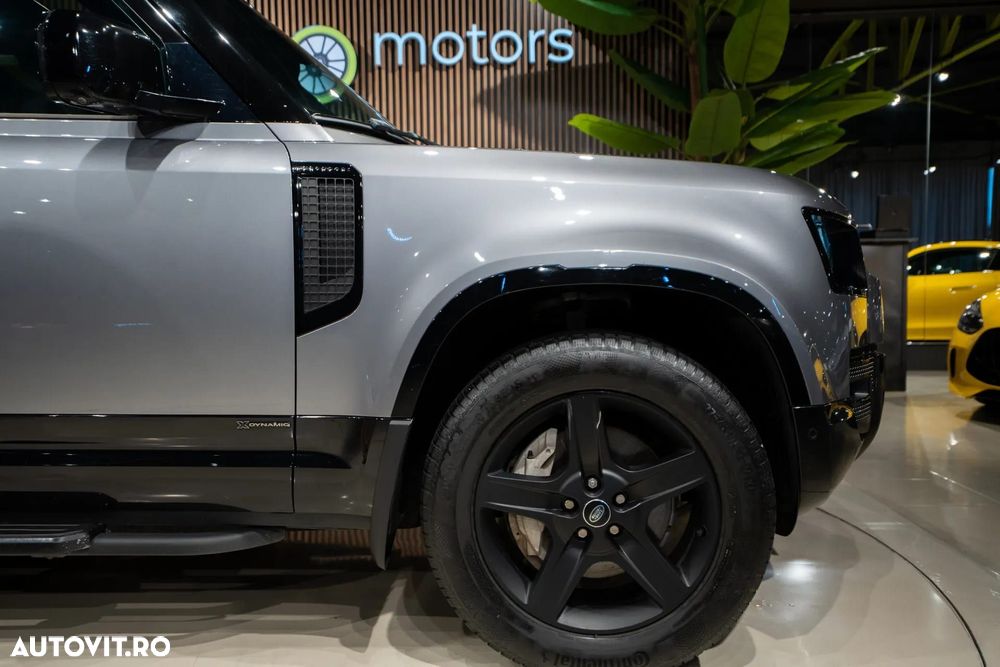 Land Rover Defender - 14