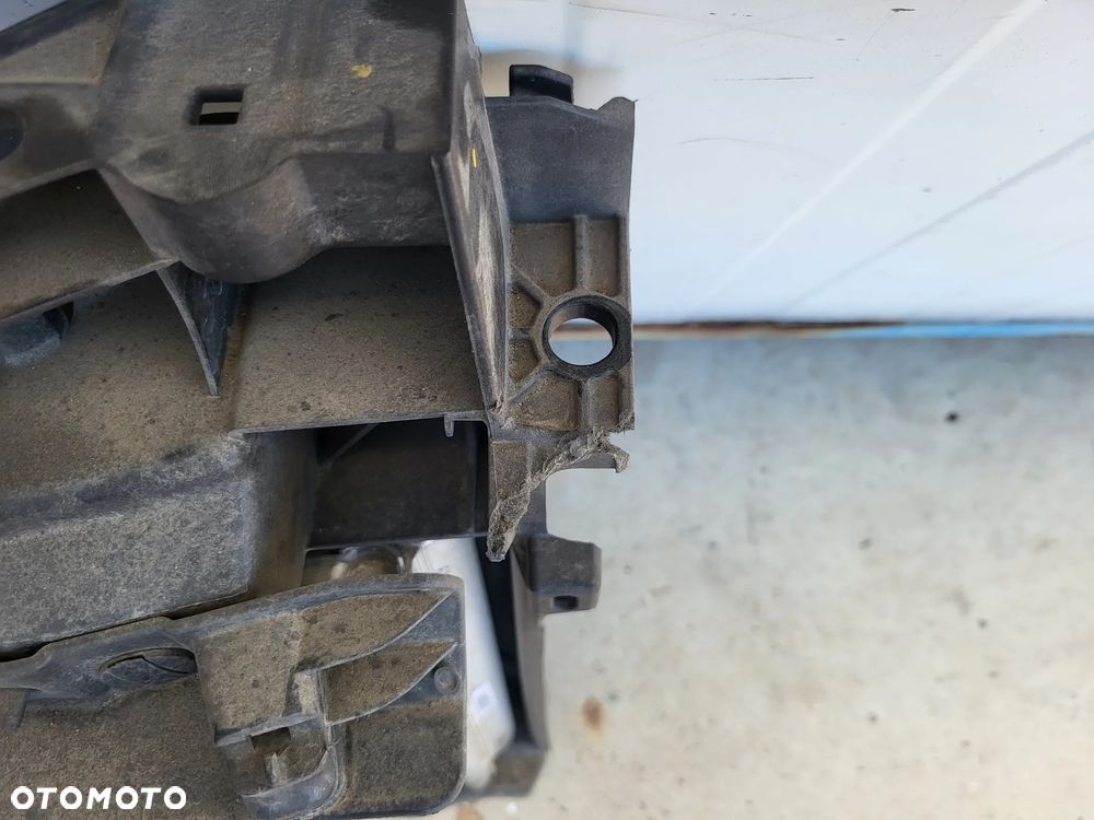 Pas przedni kompletny Peugeot 208 1.6 VTI - 4