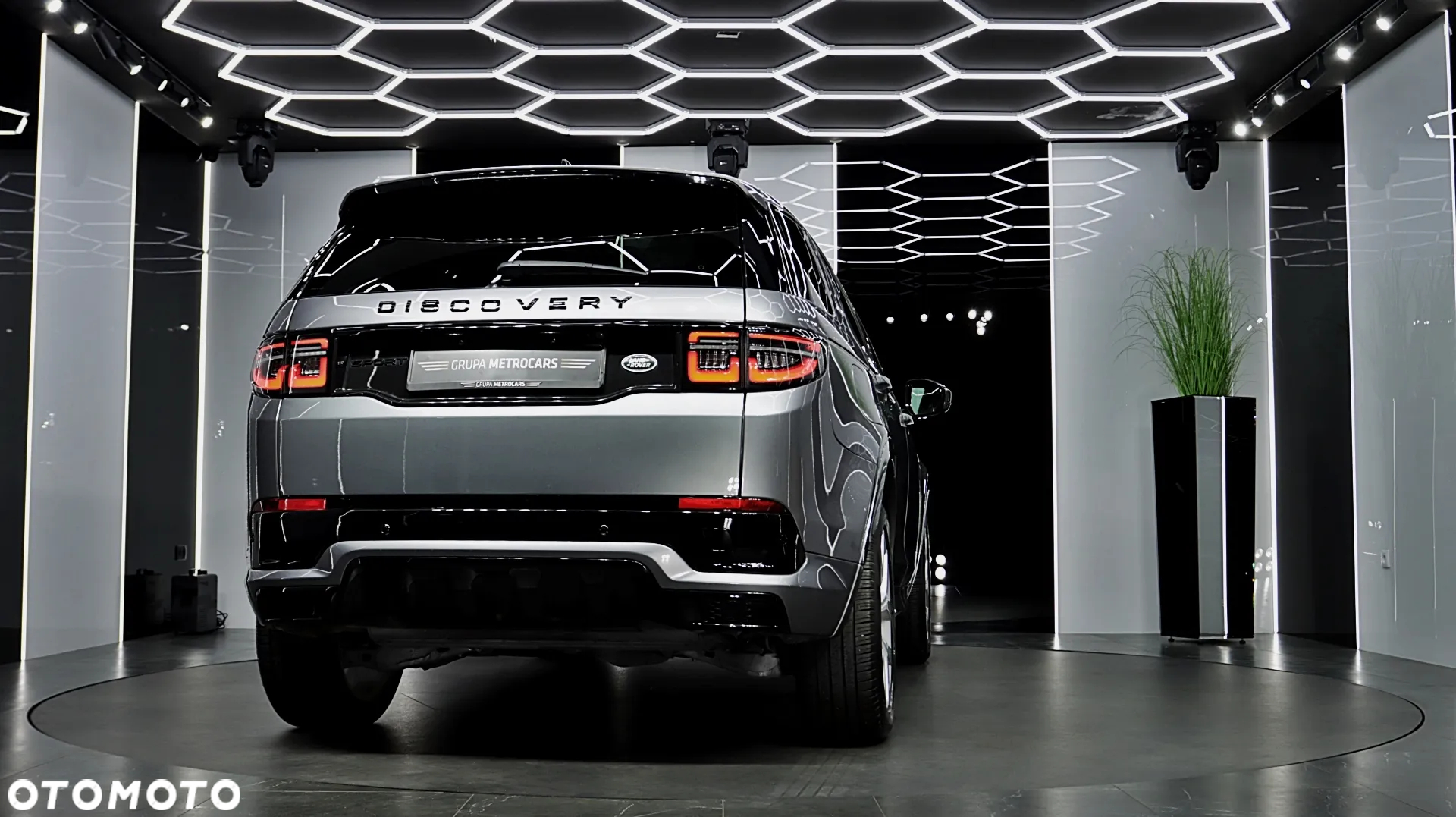 Land Rover Discovery Sport - 8