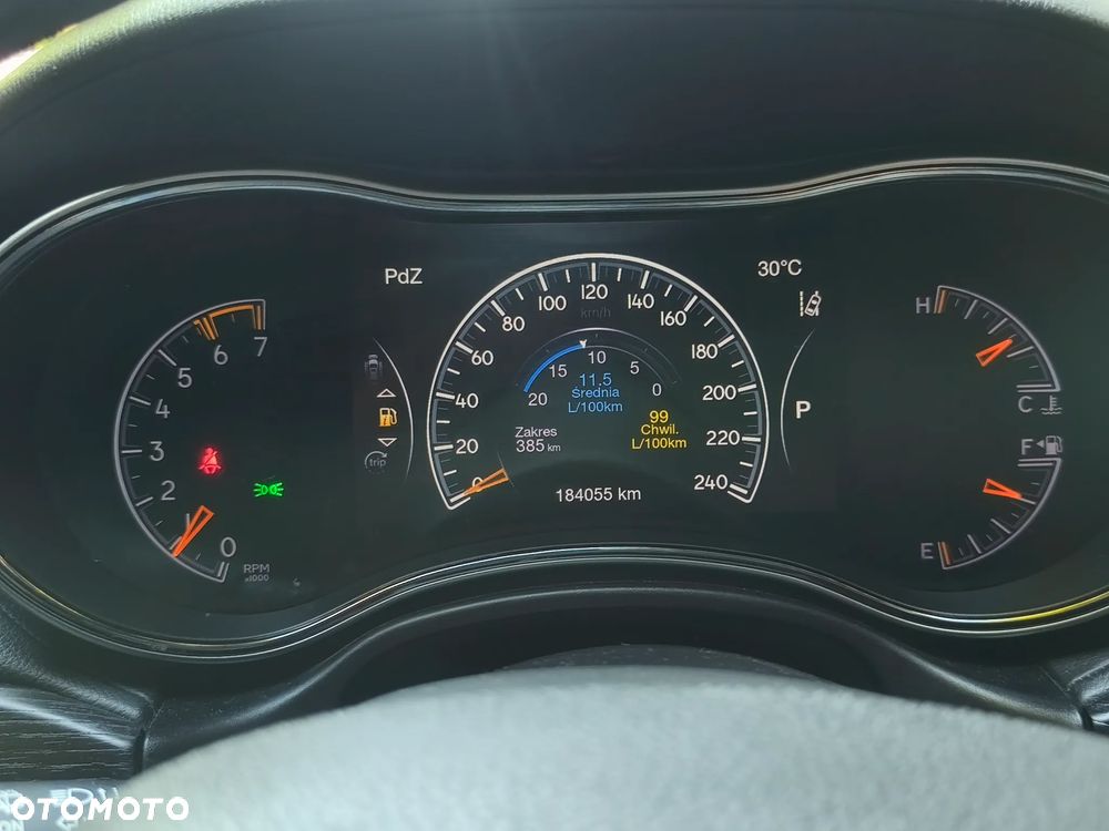 Jeep Grand Cherokee 5.7 V8 Overland Summit - 29