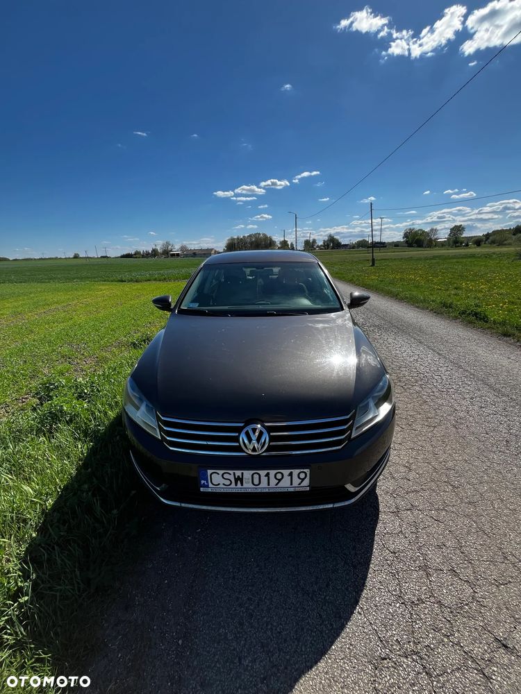 Volkswagen Passat - 2