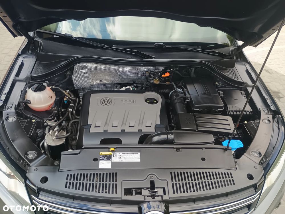 Volkswagen Tiguan 2.0 TDI 4Mot Perfectline R-Style DSG - 32