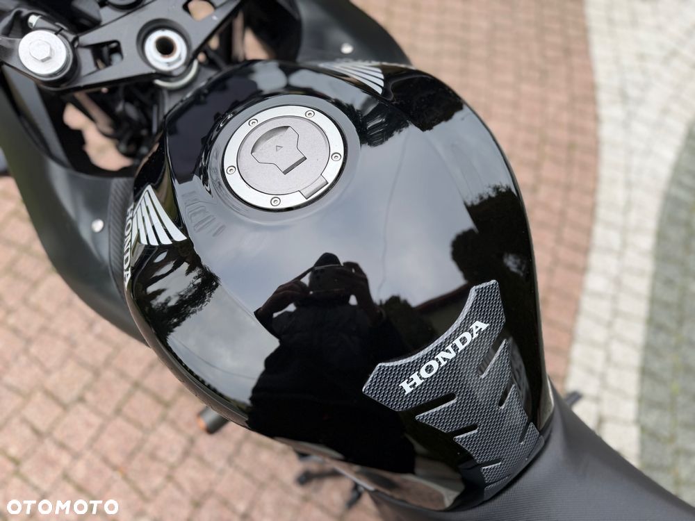 Honda CBR - 35