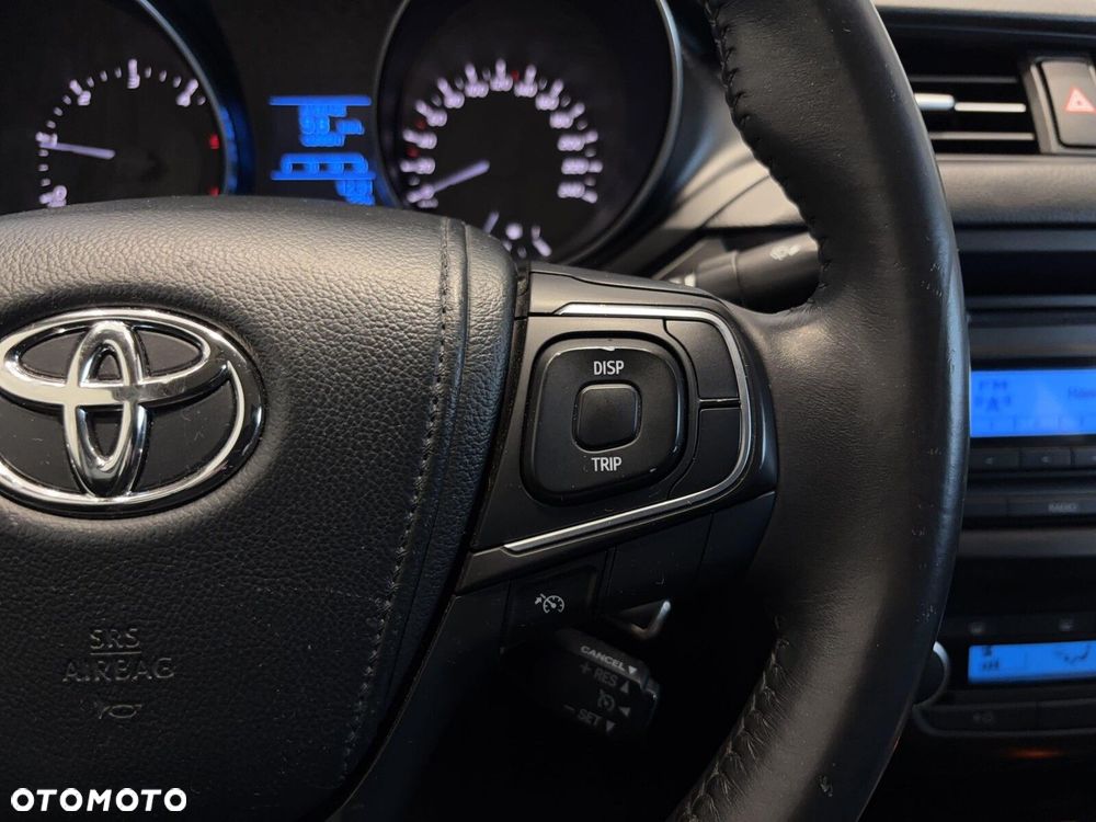 Toyota Avensis 1.6 D-4D Active - 14