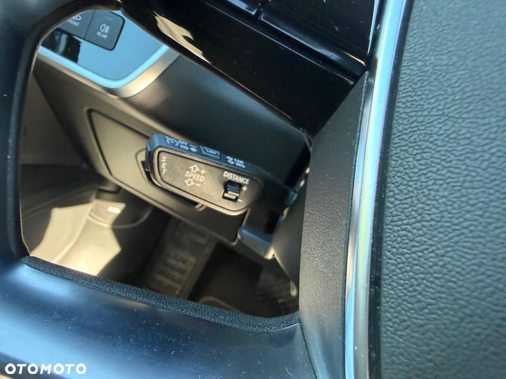 Audi A6 Avant 40 TDI quattro S tronic design - 13