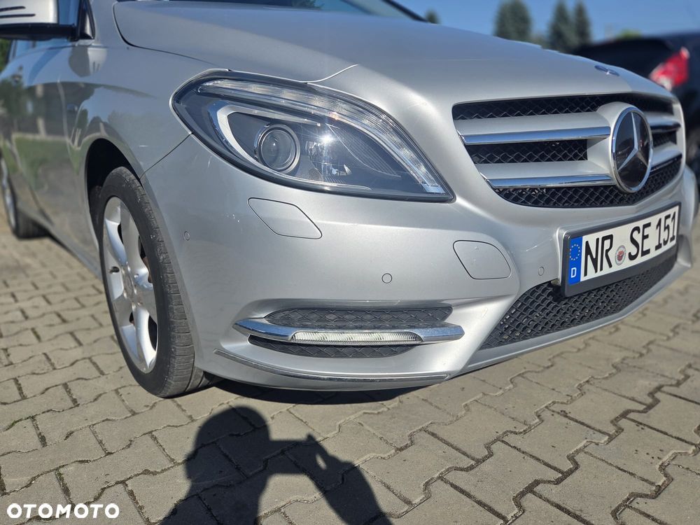 Mercedes-Benz Klasa B 180 BlueEFFICIENCY Edition Style - 30