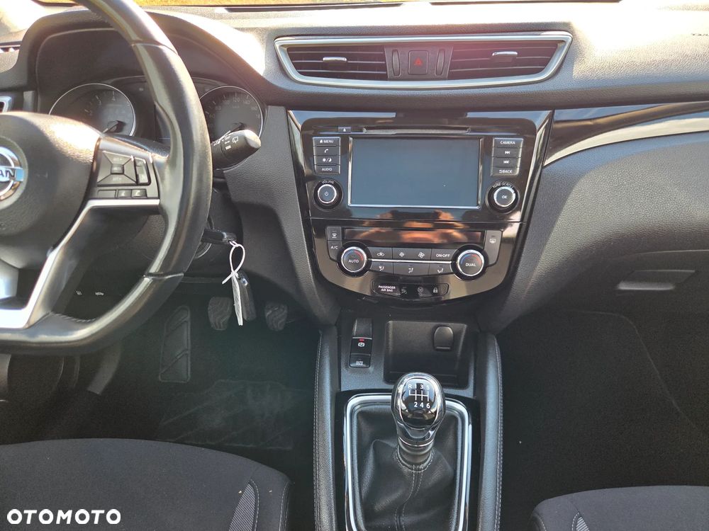 Nissan Qashqai 1.3 DIG-T N-Connecta - 20