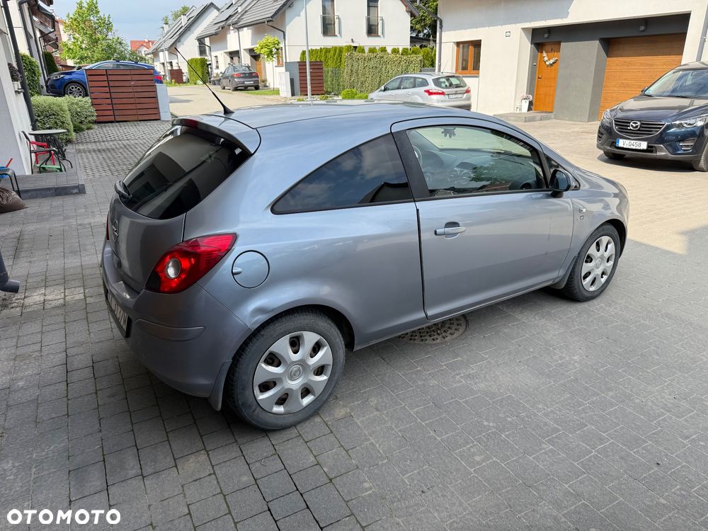 Opel Corsa 1.2 16V 111 - 2
