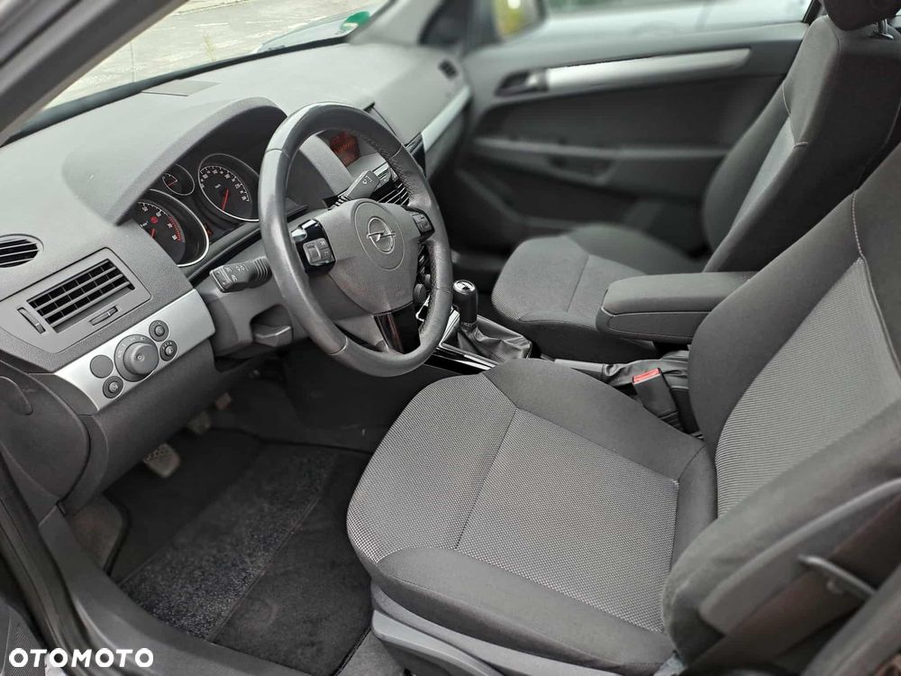 Opel Astra 1.6 - 18