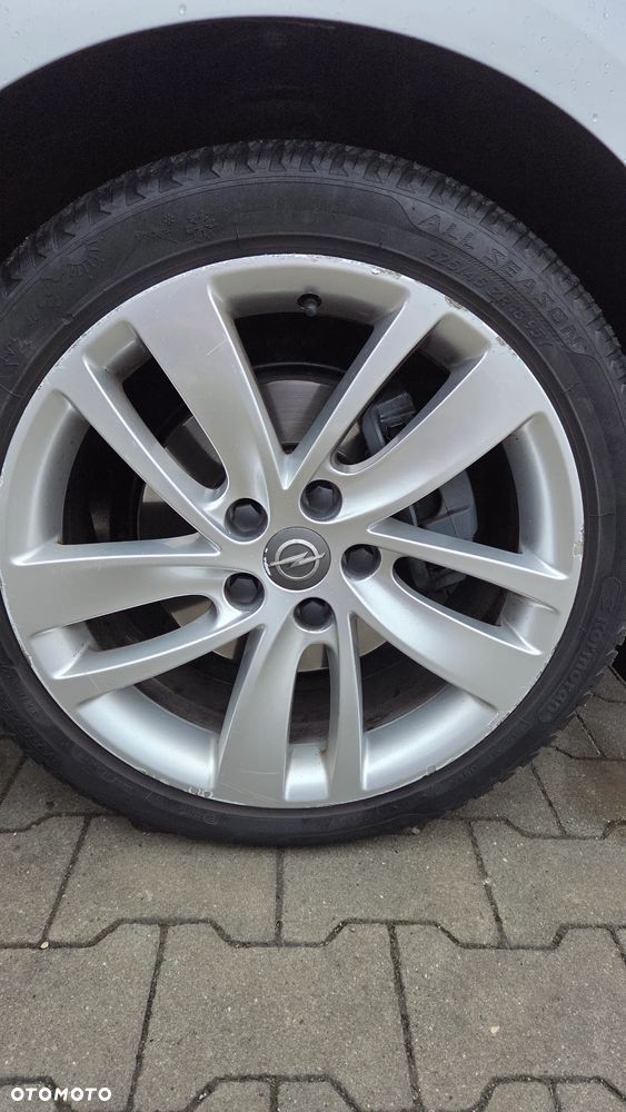 Opel Astra 1.6 T Cosmo - 11