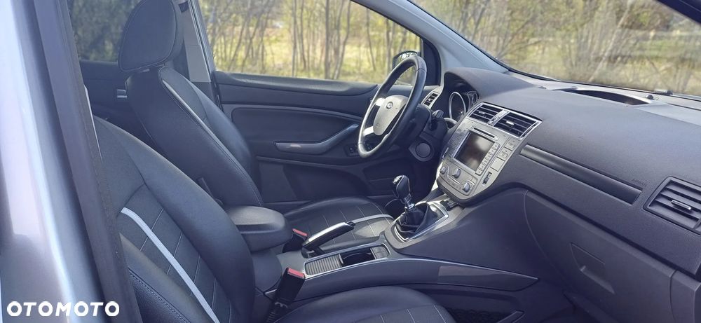 Ford Kuga 2.0 TDCi 4x4 Titanium - 19