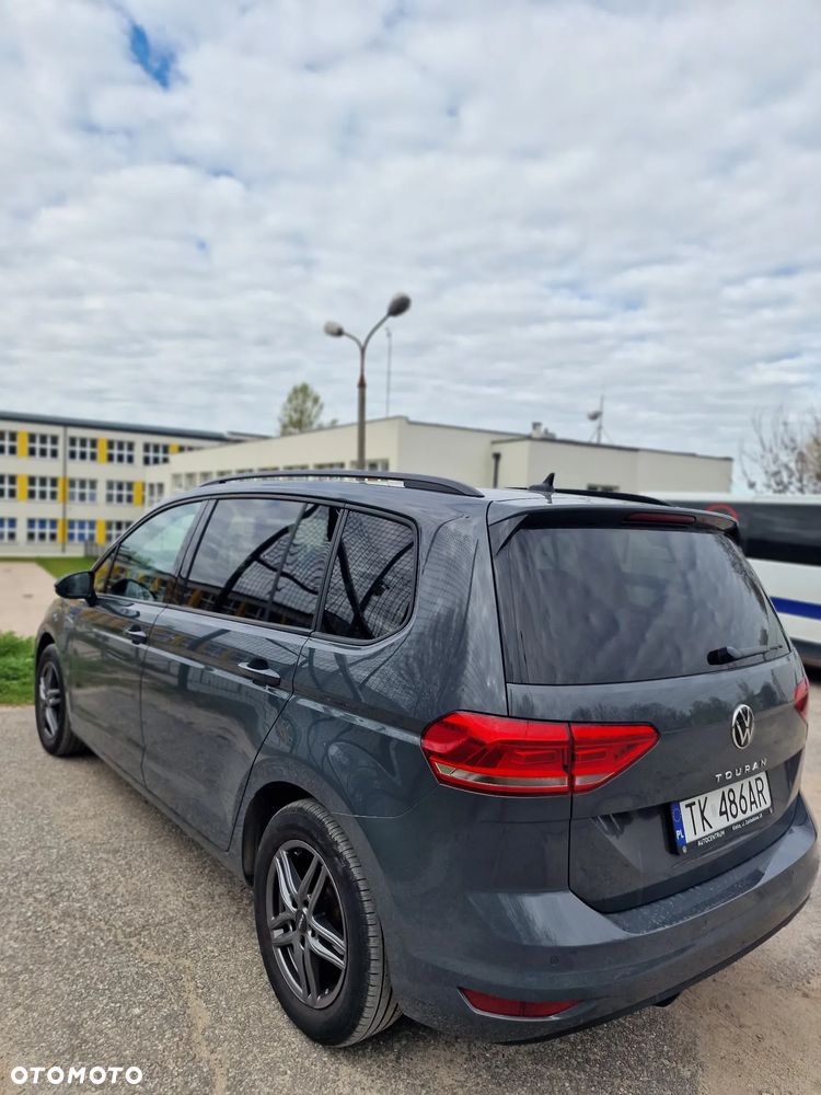 Volkswagen Touran 1.5 TSI EVO Trendline DSG - 10