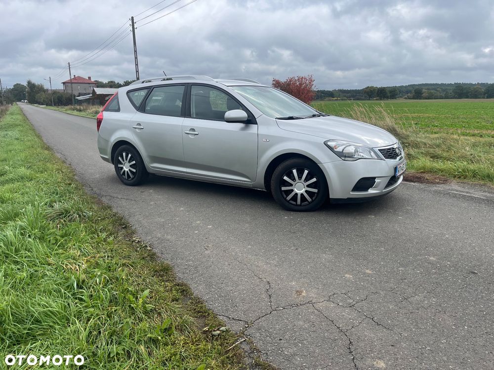 Kia Ceed - 23