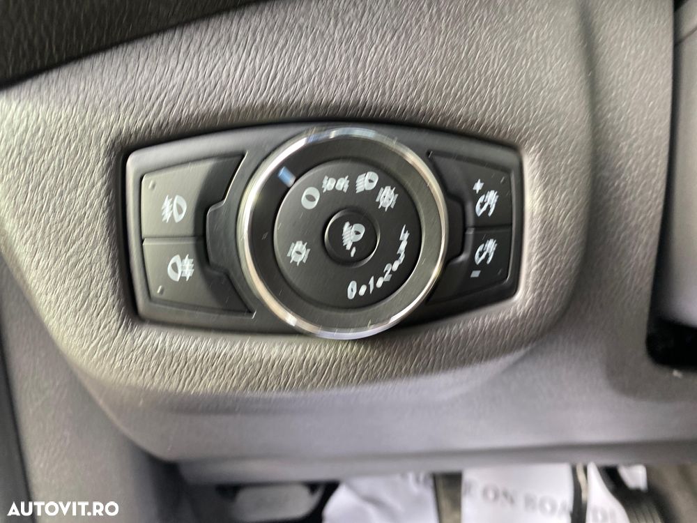 Ford Tourneo Connect Grand 1.5TDCi Start/Stop Titanium - 23