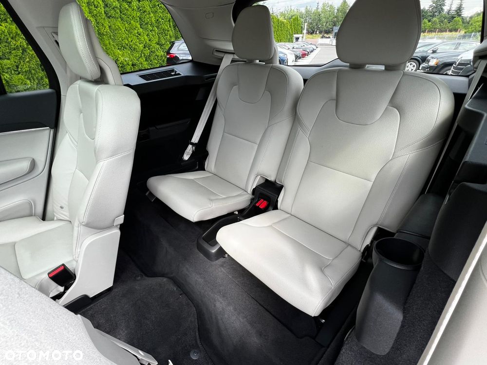 Volvo XC 90 T6 AWD Geartronic Momentum Pro - 17