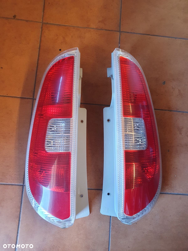 LAMPA TYŁ L/P SKODA ROOMSTER