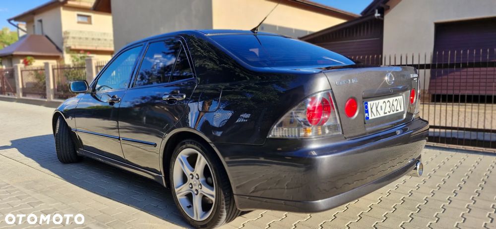 Lexus IS 200 - 6