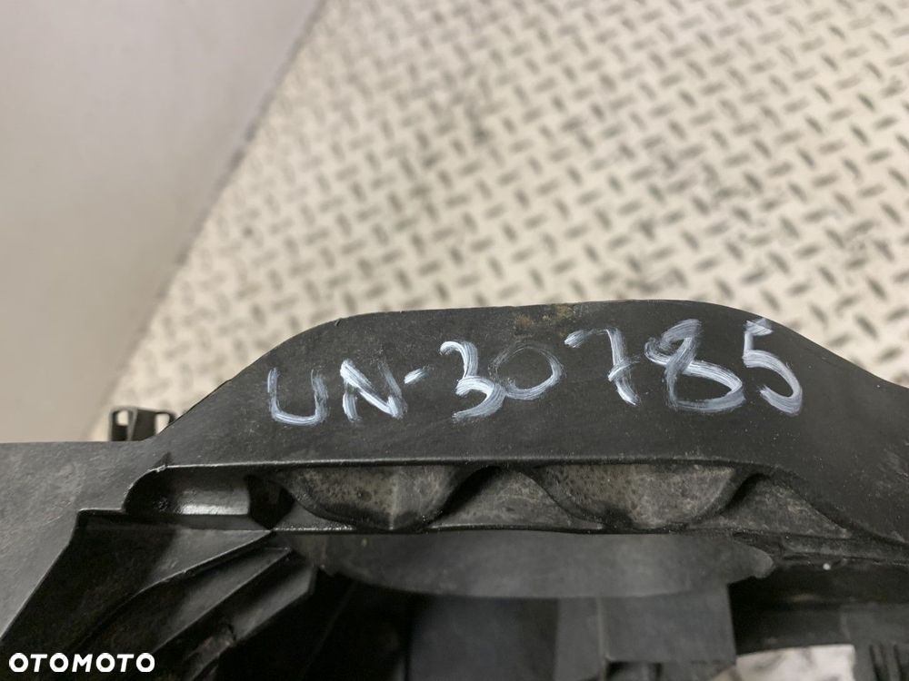 ORYGINALNY OKULAR WSPORNIK PAS PRZEDNI LEWY PORSCHE MACAN 95B 95B805295 - 7
