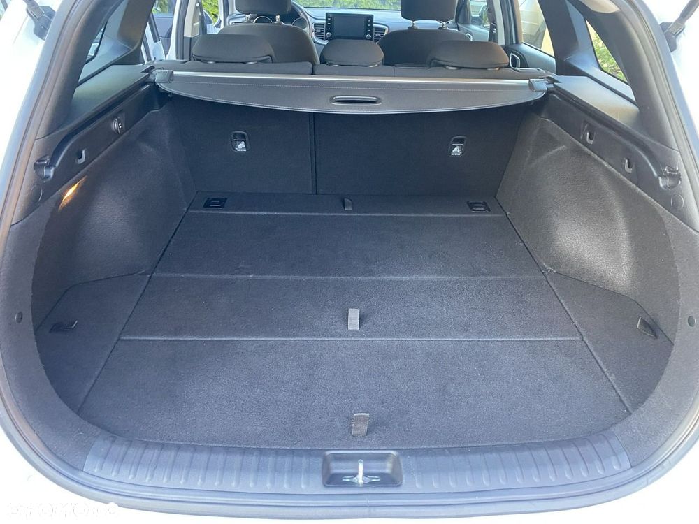Kia Ceed 1.5 T-GDI M - 32