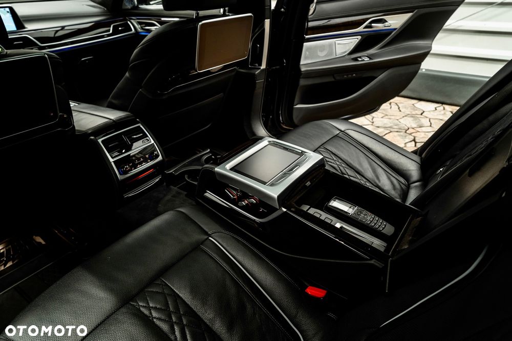 BMW Seria 7 740Li xDrive - 19