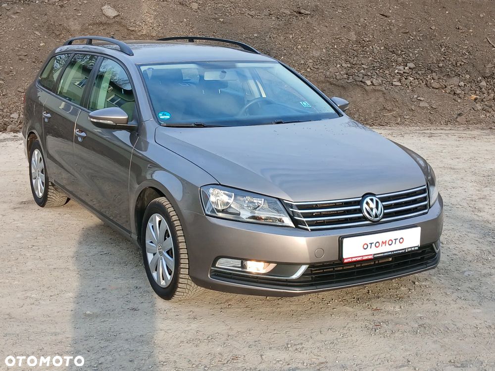 Volkswagen Passat - 16