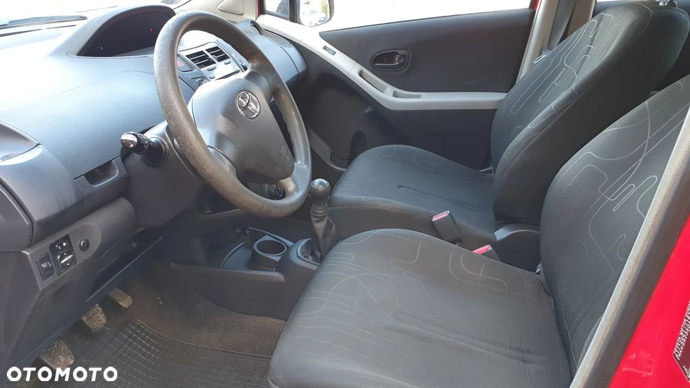 Toyota Yaris 1.0 Terra - 18